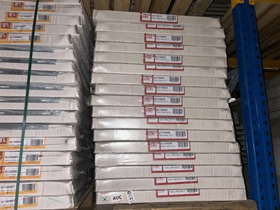 Lot 43 - PALLET OF 17 QUINN/BARLO STANDARD PANEL...