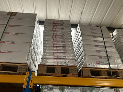 Lot 74 - PALLET OF 17 QUINN/BARLO STANDARD PANEL...