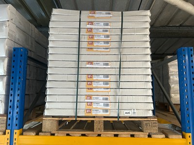 Lot 285 - PALLET OF 32 QUINN STANDARD PANEL RADIATORS...
